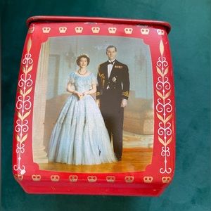 Queen Elizabeth / Prince Philip Vintage Collectible Tin - British / Royals